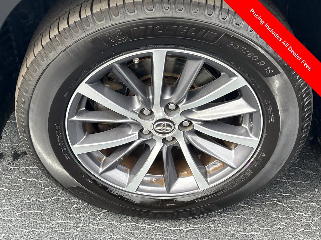 Used 2018 Toyota Highlander XLE AWD/4WD image 28