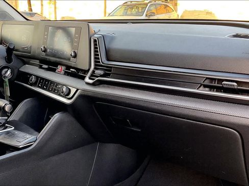 Used 2023 Kia Sportage LX image 23