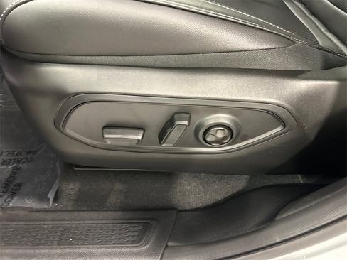 New 2025 Jeep Grand Cherokee Limited w/ Luxury Tech Group II image 16