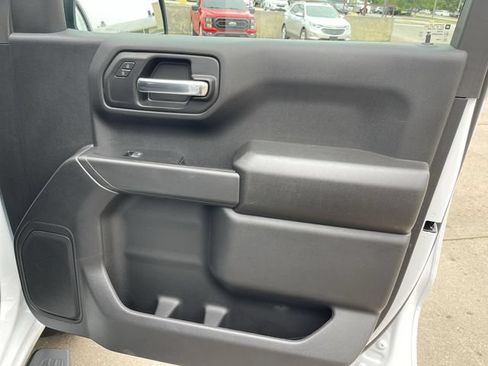 Used 2026 Chevrolet Silverado 1500 Custom Trail Boss w/ LPO, Dark Essentials Package AWD/4WD image 16