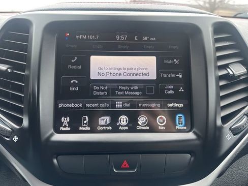 Used 2015 Jeep Cherokee Trailhawk w/ Leather Interior Group image 39