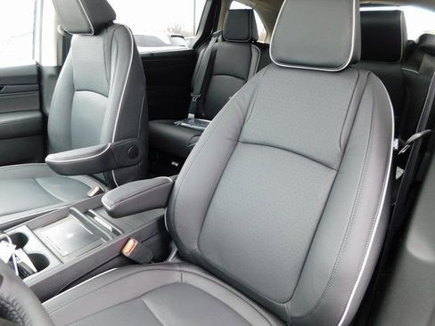 New 2026 Honda Odyssey Elite image 16