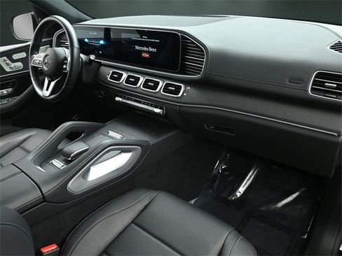 Used 2022 Mercedes-Benz GLS 450 4MATIC image 23
