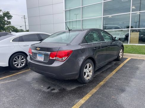 Used 2011 Chevrolet Cruze LS FWD image 4