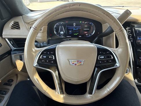 Used 2018 Cadillac Escalade ESV Platinum AWD/4WD image 27
