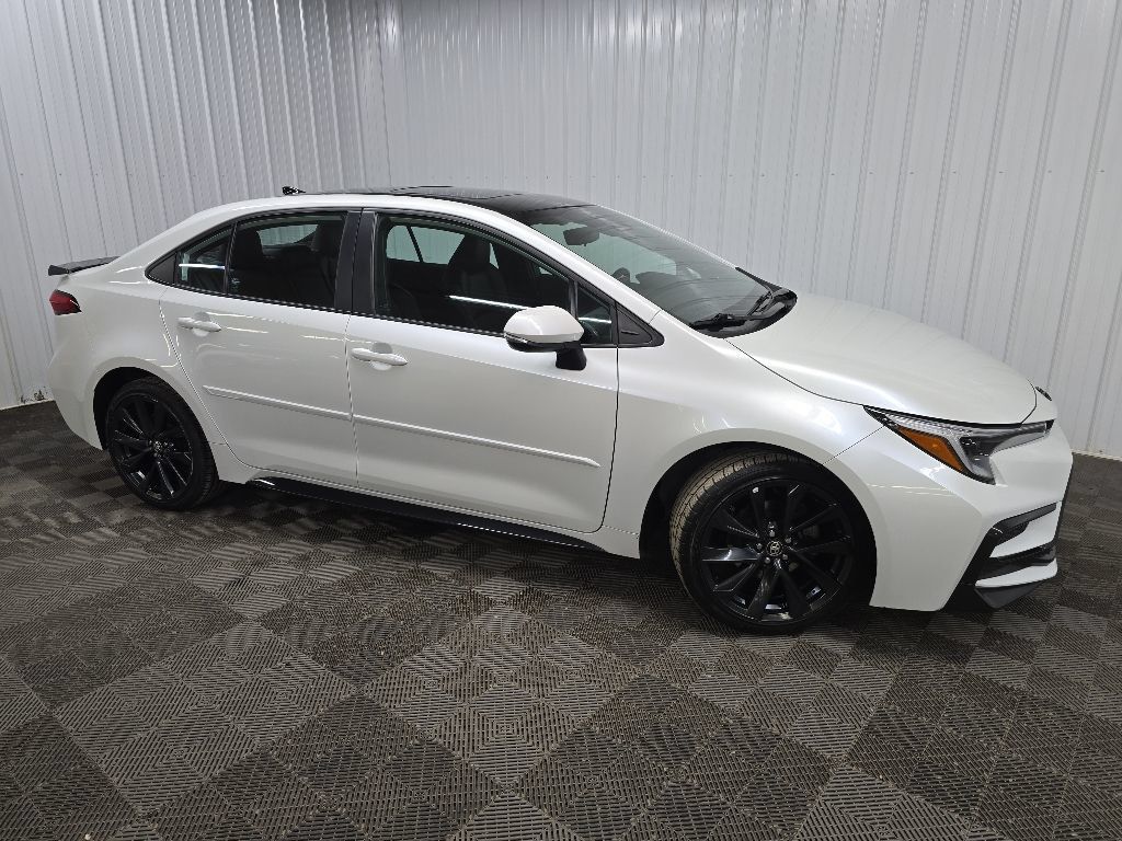 Used 2023 Toyota Corolla XSE FWD image 1