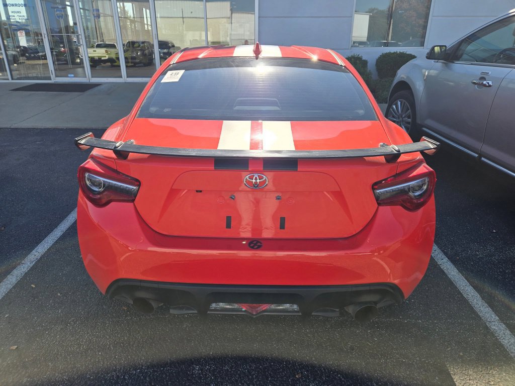 Used 2017 Toyota 86 860 Special Edition RWD image 4