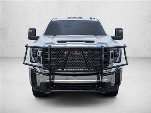 Used 2024 GMC Sierra 2500 Pro AWD/4WD image 2