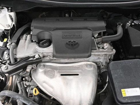 Used 2015 Toyota Camry SE image 14