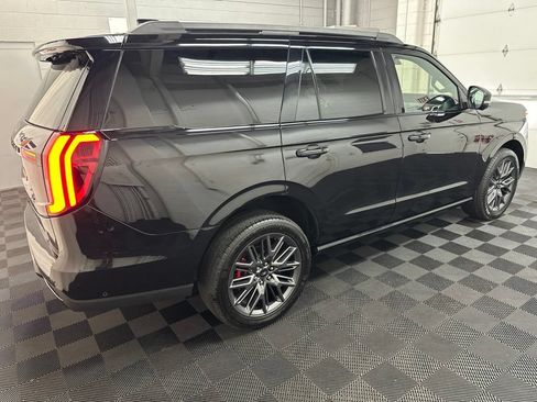 Used 2025 Ford Expedition Platinum w/ Stealth Performance Package AWD/4WD image 10