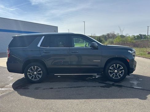 Used 2021 Chevrolet Tahoe LT w/ Rear Media and Nav Package AWD/4WD image 6