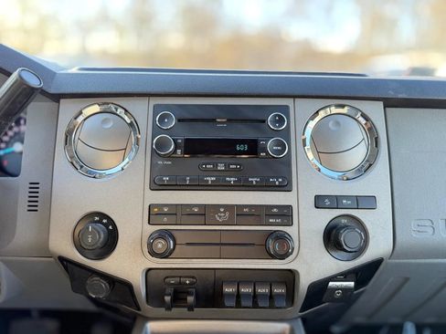 Used 2016 Ford F250 XLT w/ XTR Plus Package AWD/4WD image 19