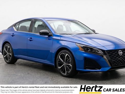 Used 2025 Nissan Altima 2.5 SR image 1