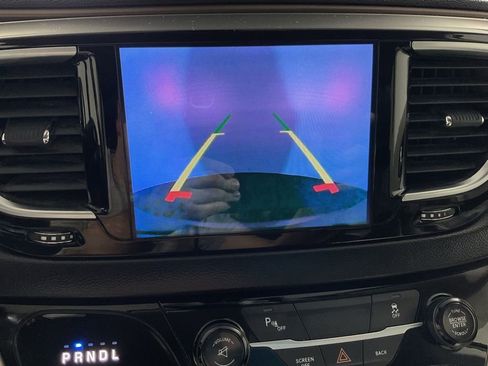 Used 2017 Chrysler Pacifica Touring-L Plus image 3