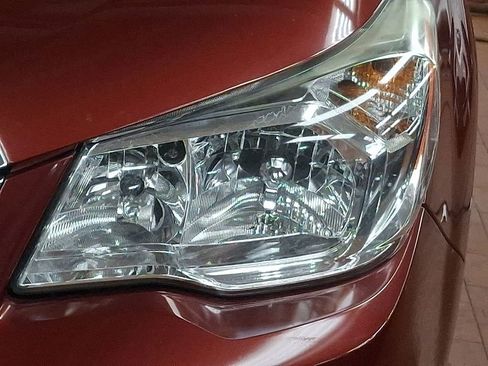 Used 2016 Subaru Forester 2.5i Premium image 8