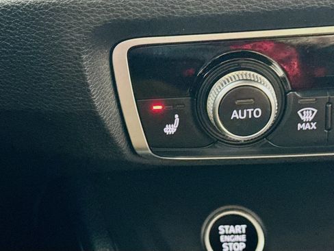 Used 2022 Audi Q3 2.0T Premium Plus w/ Premium Plus Package image 5