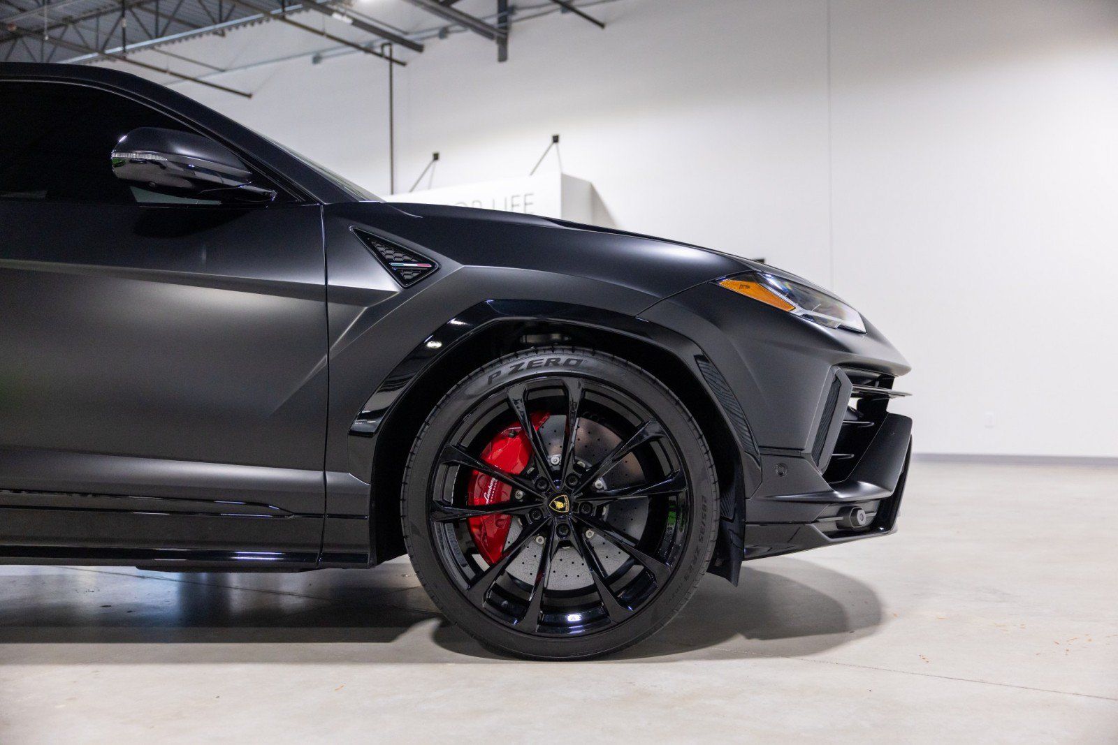 Used 2024 Lamborghini Urus S AWD/4WD image 23