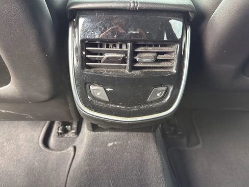 Used 2017 Cadillac XTS Luxury image 27