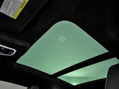 Used 2022 Lamborghini Urus image 24