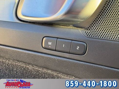 Used 2021 Volvo XC40 T4 Momentum w/ Protection Package Premier FWD image 20