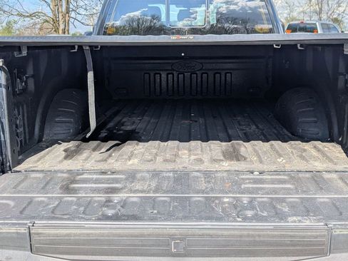 Used 2022 Ford F250 Lariat w/ Black Appearance Package image 7