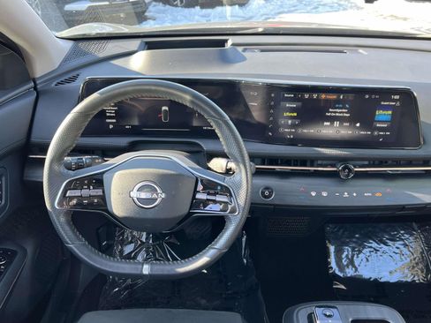 Used 2024 Nissan Ariya AWD image 30