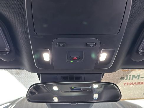 Certified 2025 Toyota Camry SE image 11