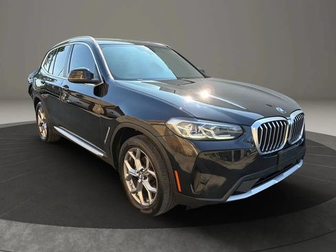 Used 2022 BMW X3 xDrive30i w/ Premium Package AWD/4WD image 3