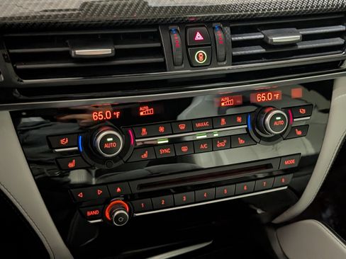Used 2015 BMW X6 M image 33