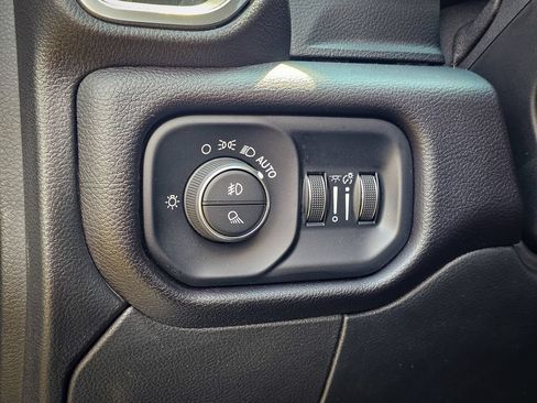 Used 2022 RAM 3500 Laramie AWD/4WD image 16