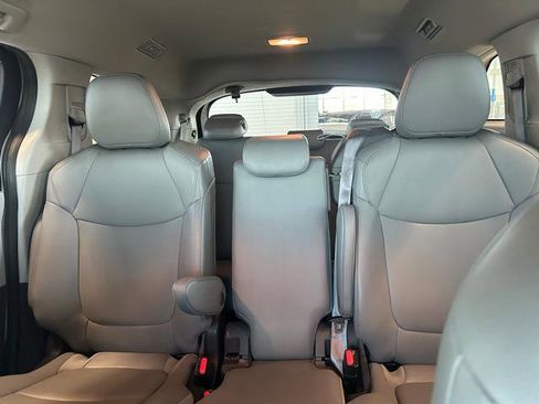 Used 2024 Toyota Sienna XLE image 23
