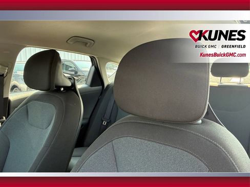 Used 2025 Kia K4 FWD image 18