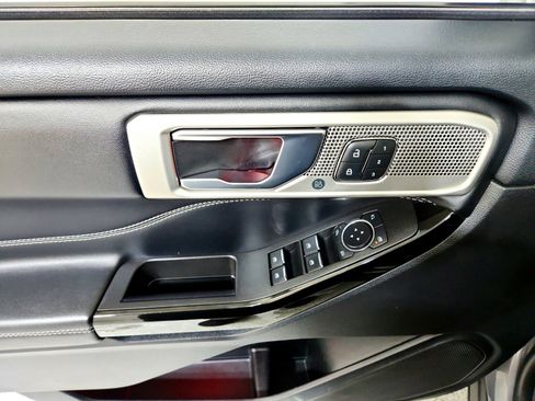 Used 2022 Ford Explorer ST w/ Equipment Group 401A image 12