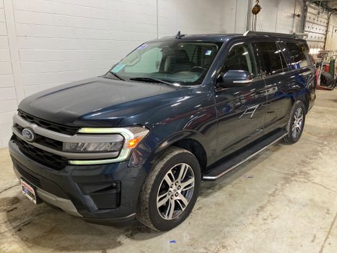 Used 2022 Ford Expedition Max XLT image 1