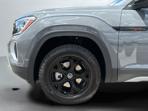 New 2026 Volkswagen Atlas Peak Edition AWD/4WD image 38
