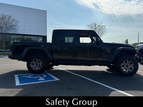 Used 2024 Jeep Gladiator Mojave w/ Safety Group image 14