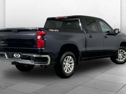 Used 2023 Chevrolet Silverado 1500 LT AWD/4WD image 13