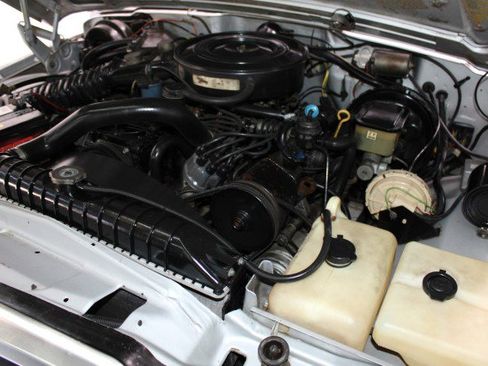 Used 1986 Jeep Grand Wagoneer image 86