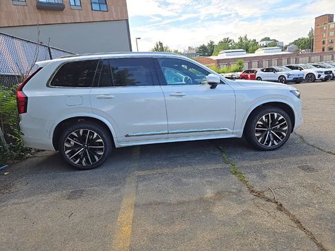 New 2026 Volvo XC90 B6 Plus w/ Protection Package Premier image 5