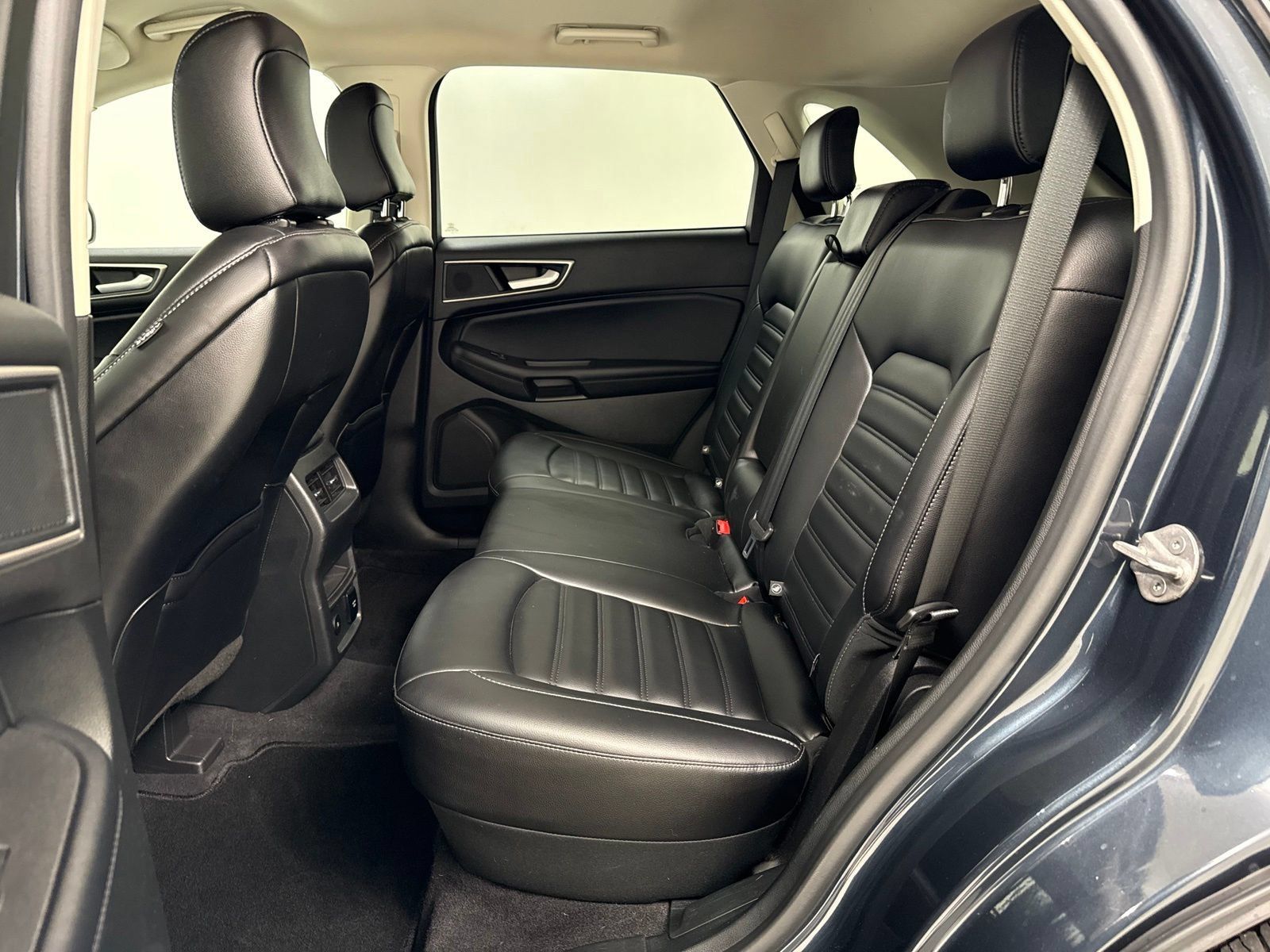 Used 2023 Ford Edge SEL w/ Convenience Package AWD/4WD image 18