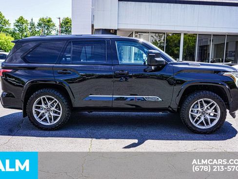 Used 2025 Toyota Sequoia Platinum AWD/4WD image 9