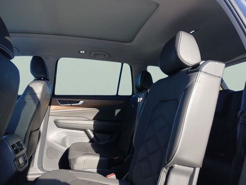 Used 2024 Volkswagen Atlas SE image 26