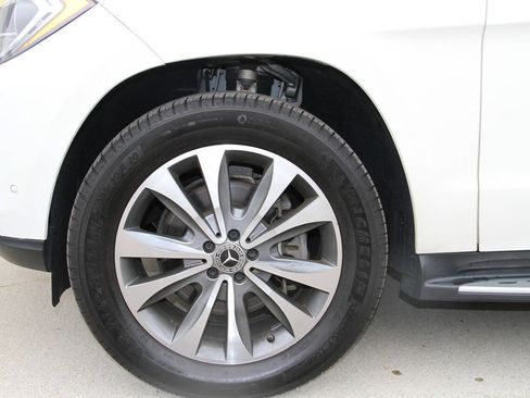 Used 2014 Mercedes-Benz GL 450 4MATIC image 27