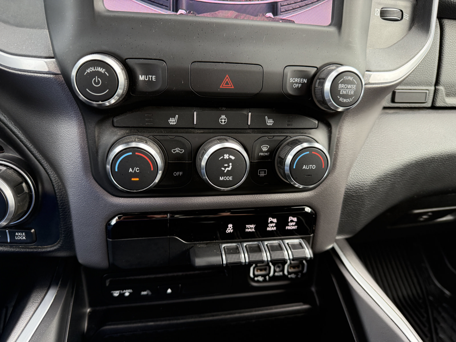 Used 2019 RAM 1500 Big Horn AWD/4WD image 23