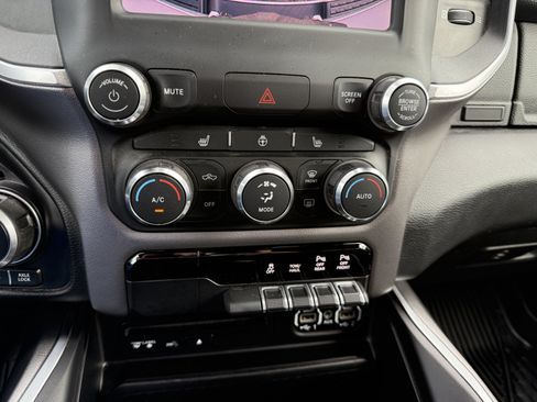 Used 2019 RAM 1500 Big Horn AWD/4WD image 23