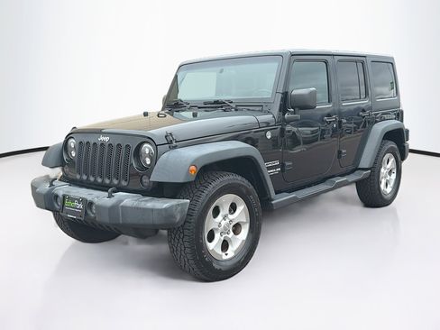 Used 2017 Jeep Wrangler Unlimited Sport w/ Connectivity Group AWD/4WD image 3