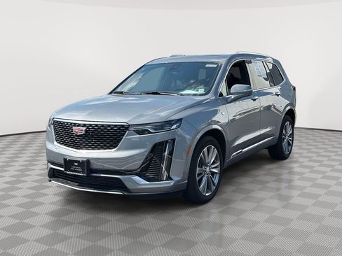 Certified 2025 Cadillac XT6 Premium Luxury image 3