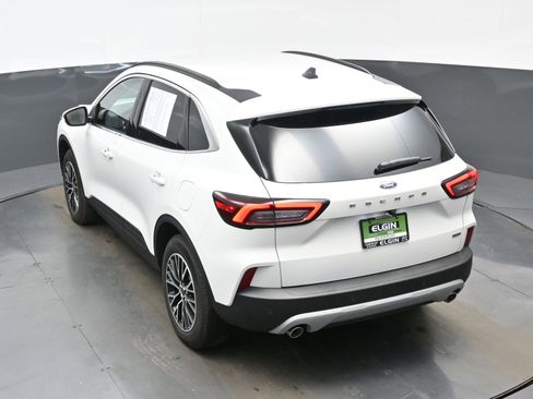 Used 2025 Ford Escape SE image 34