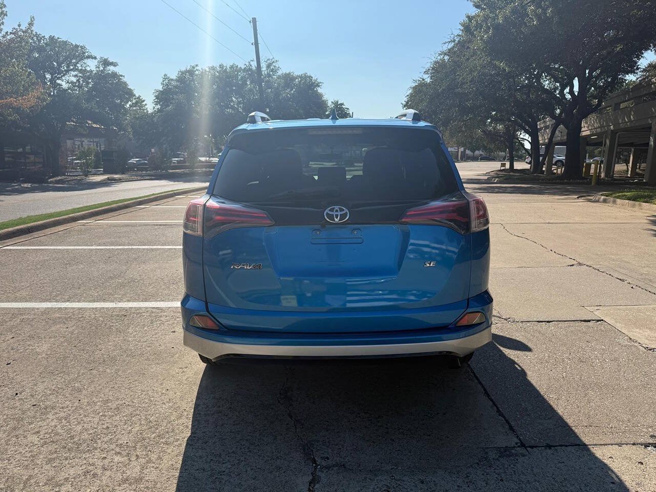 Used 2016 Toyota RAV4 SE FWD image 5