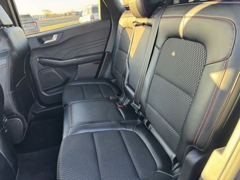 Used 2024 Ford Escape ST-Line image 24